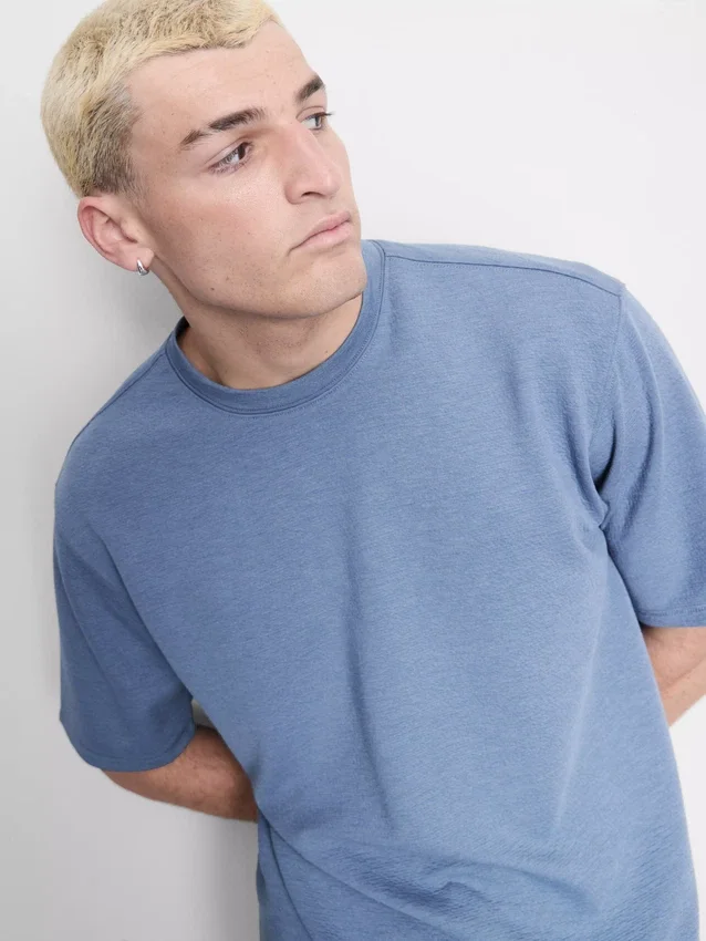 Camisa de manga corta con textura