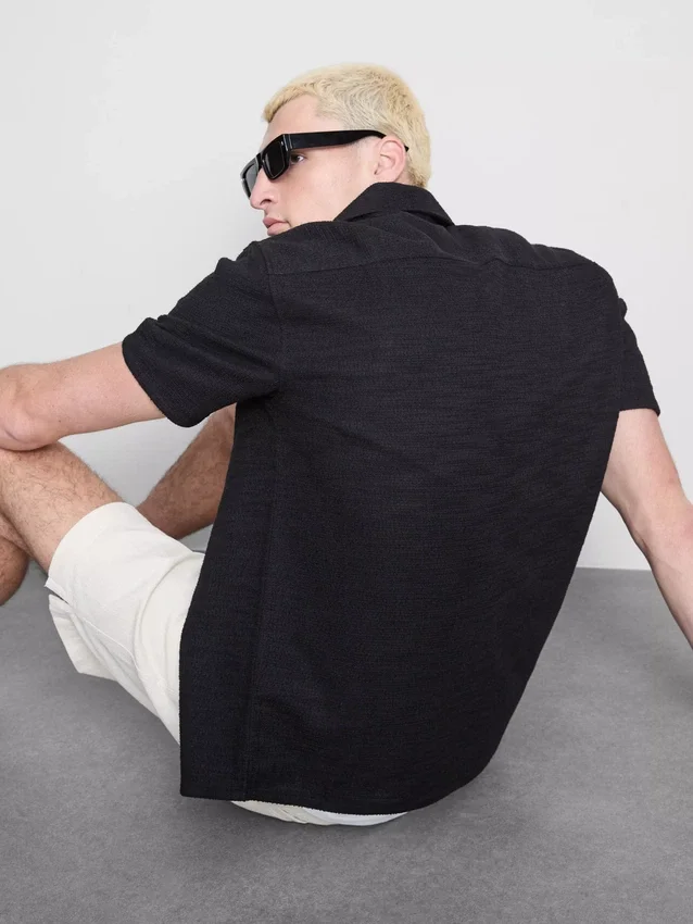 Camisa de manga corta con textura