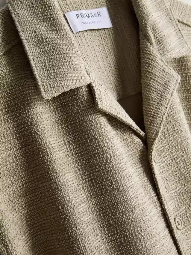 Camisa de manga corta con textura