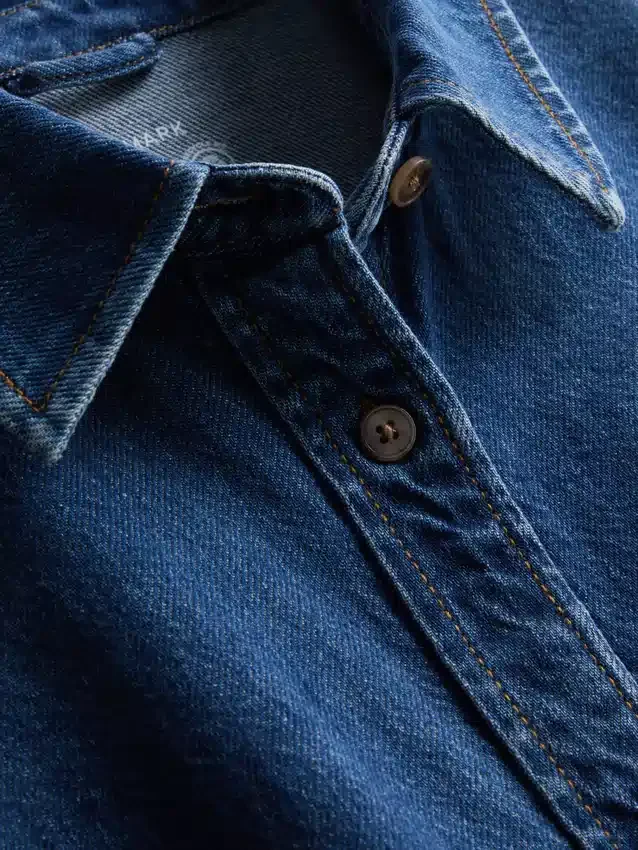 Camisa de mezclilla de algodón de corte holgado con botones