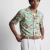 Camisa de pantalón corto con botones y estampado de pájaros