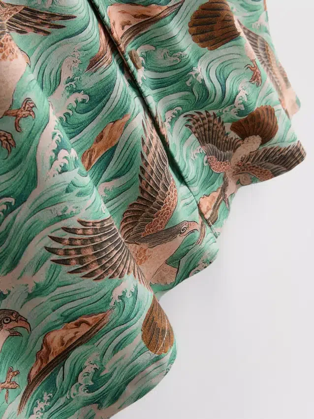 Camisa de pantalón corto con botones y estampado de pájaros