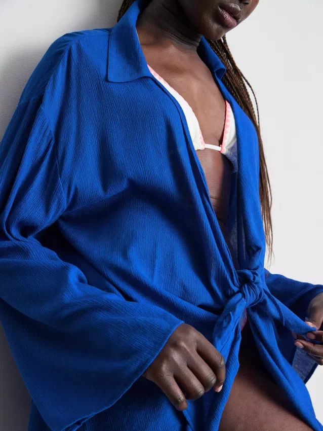 Camisa de playa con lazo al frente