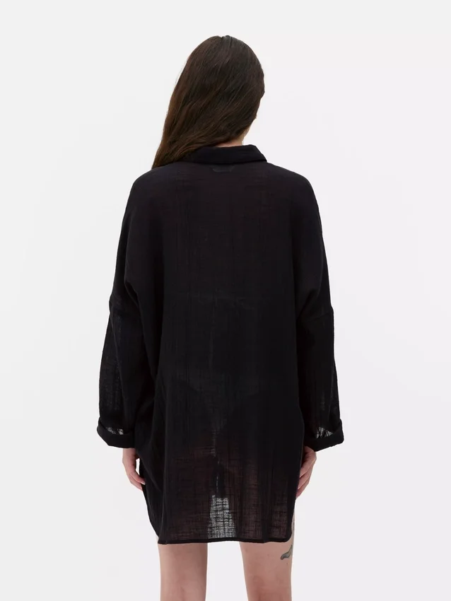Camisa de playa transparente