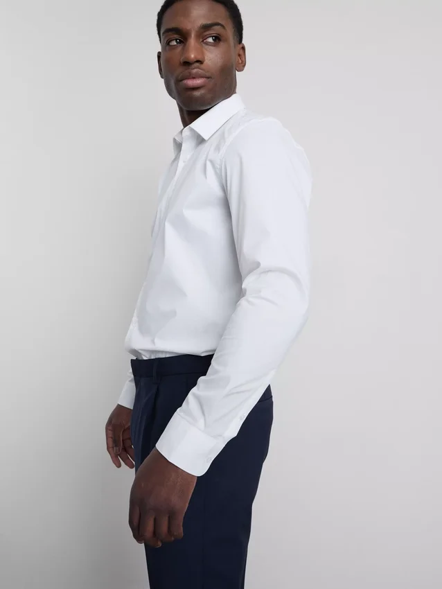 Camisa elástica de corte regular