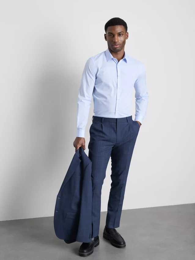 Camisa formal de corte ajustado