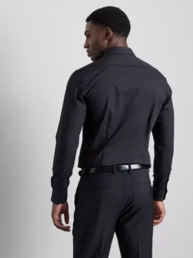 Camisa formal de corte ajustado