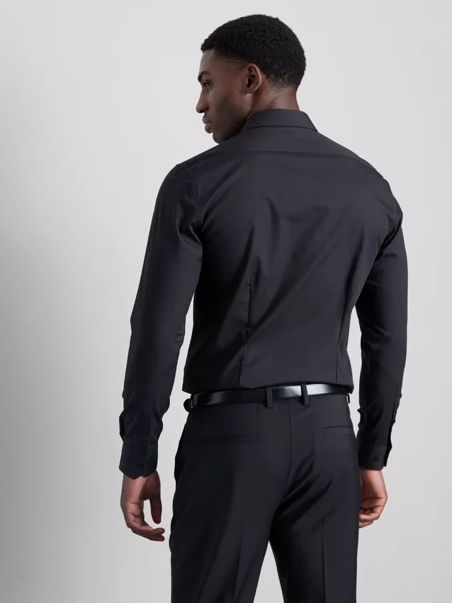 Camisa formal de corte ajustado