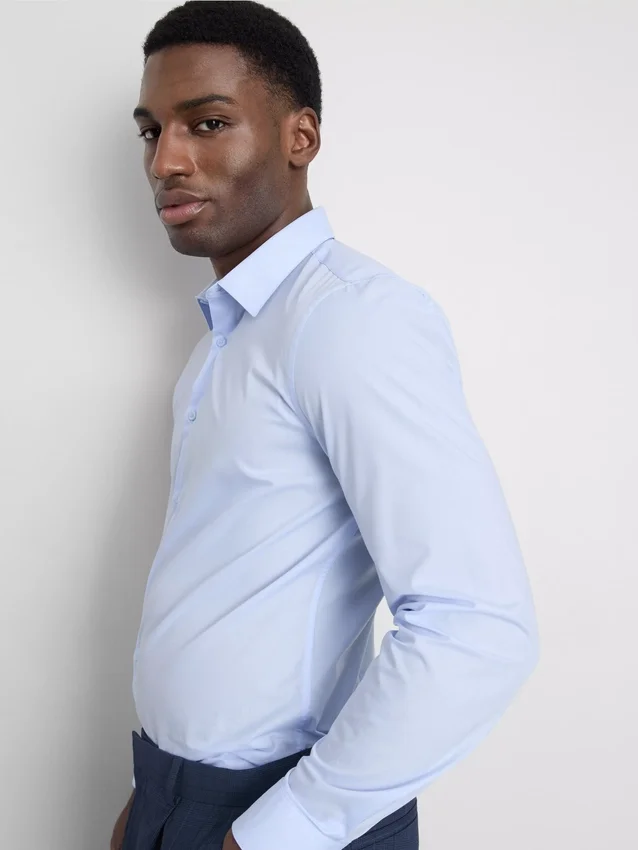 Camisa formal de corte ajustado