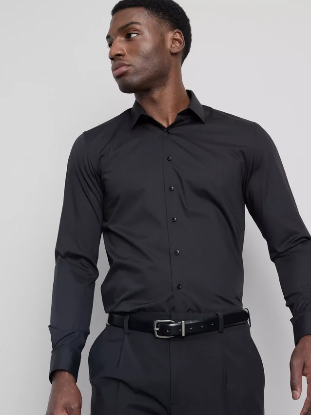 Camisa formal de corte ajustado