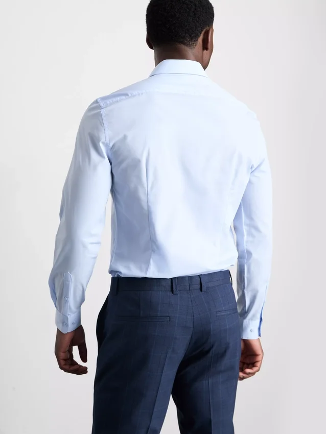 Camisa formal de corte ajustado