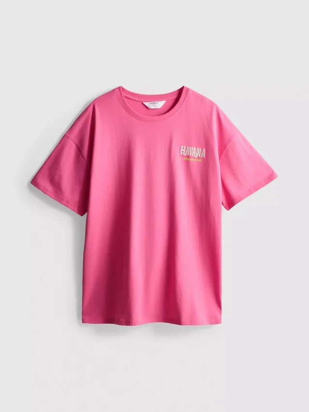 Camisa oversize de color habana con estampado gráfico, con alto contenido de algodón