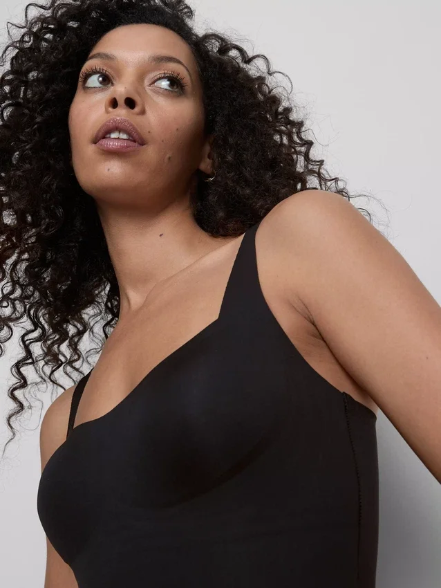Camisa sin costuras con sostén incorporado
