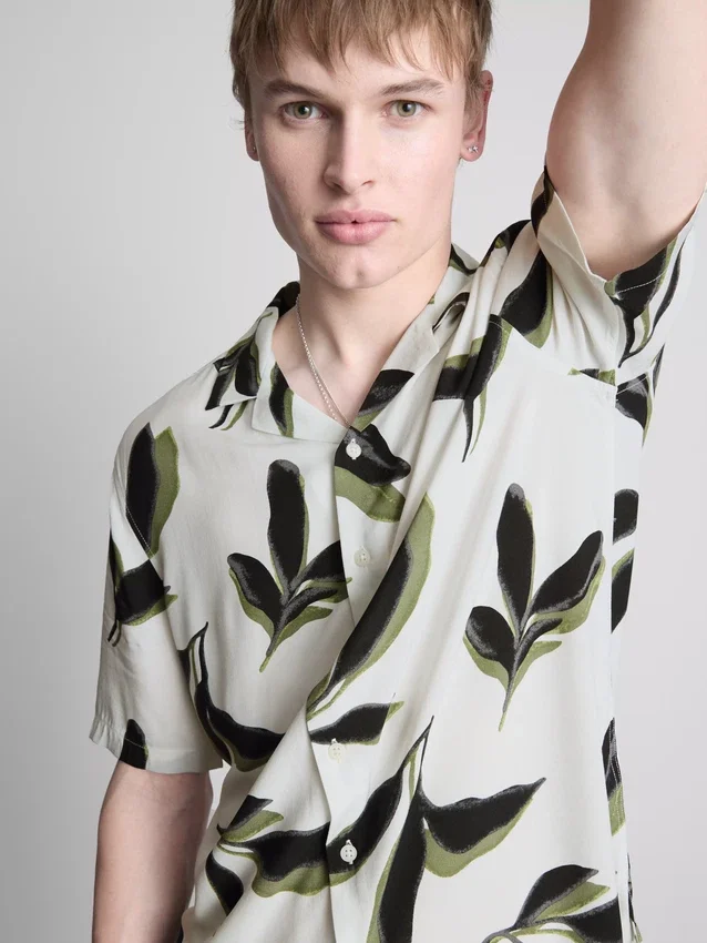 Camisas botánicas de manga corta con botones