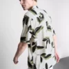 Camisas botánicas de manga corta con botones