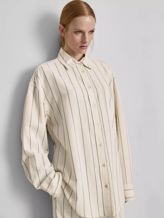 Camisas clásicas de mezcla de algodón con botones