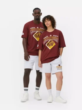 Camisas con el logotipo de los Washington Commanders de la NFL