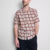 Camisas con estampado de azulejos costeros