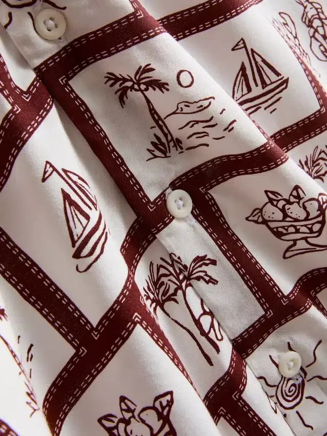 Camisas con estampado de azulejos costeros