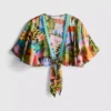 Camisas cortas con estampado tropical y lazo