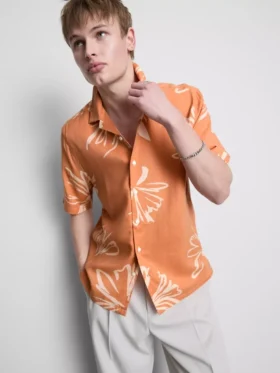 Camisas de estilo vacacional con estampado floral abstracto