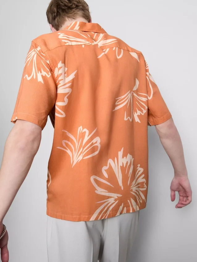 Camisas de estilo vacacional con estampado floral abstracto