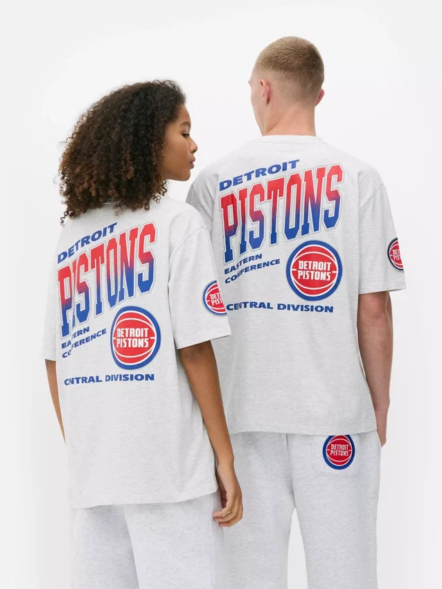 Camisas de los Detroit Pistons de la NBA