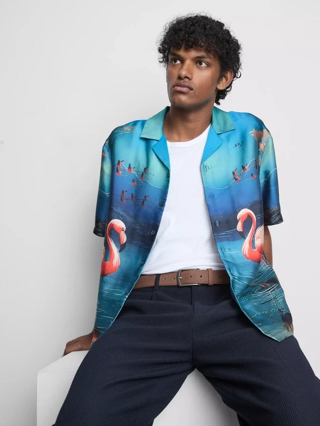 Camisas de manga corta con botones y estampado de flamencos