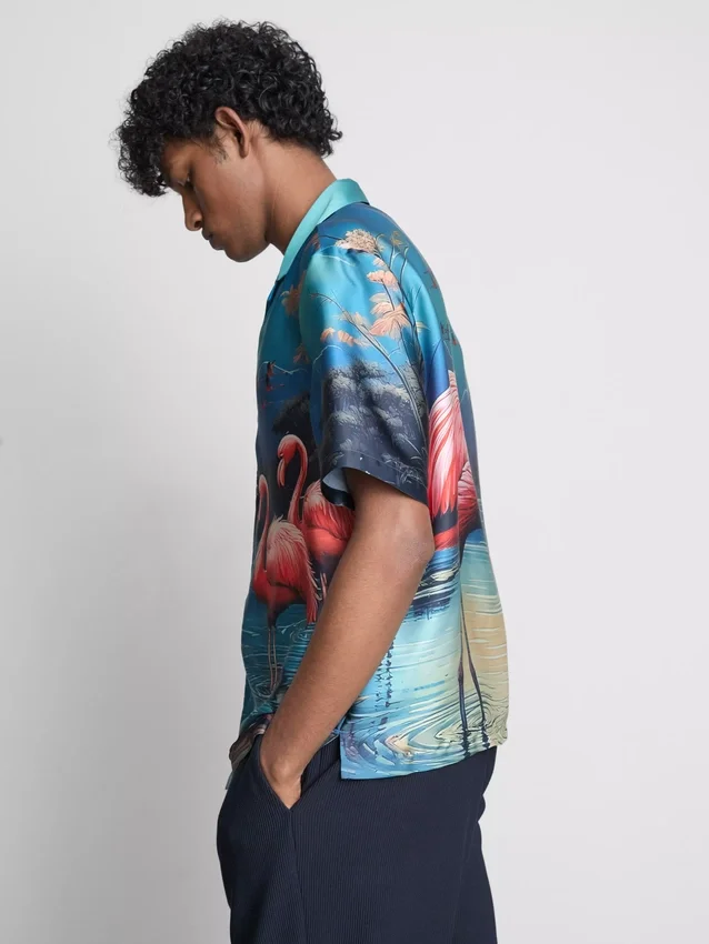 Camisas de manga corta con botones y estampado de flamencos