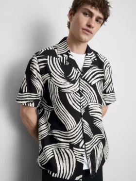 Camisas de manga corta con estampado abstracto de hojas