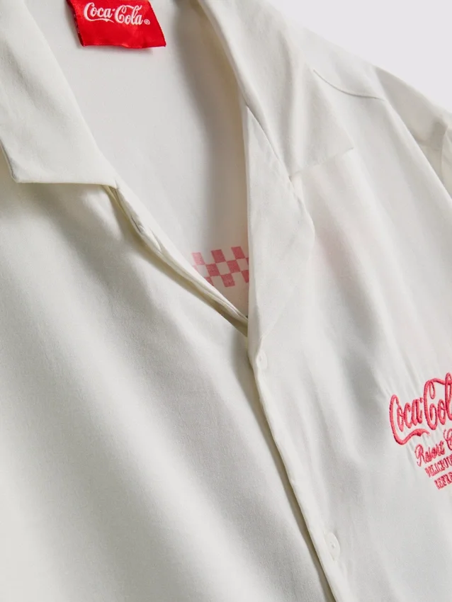 Camisas de manga corta de Coca-Cola