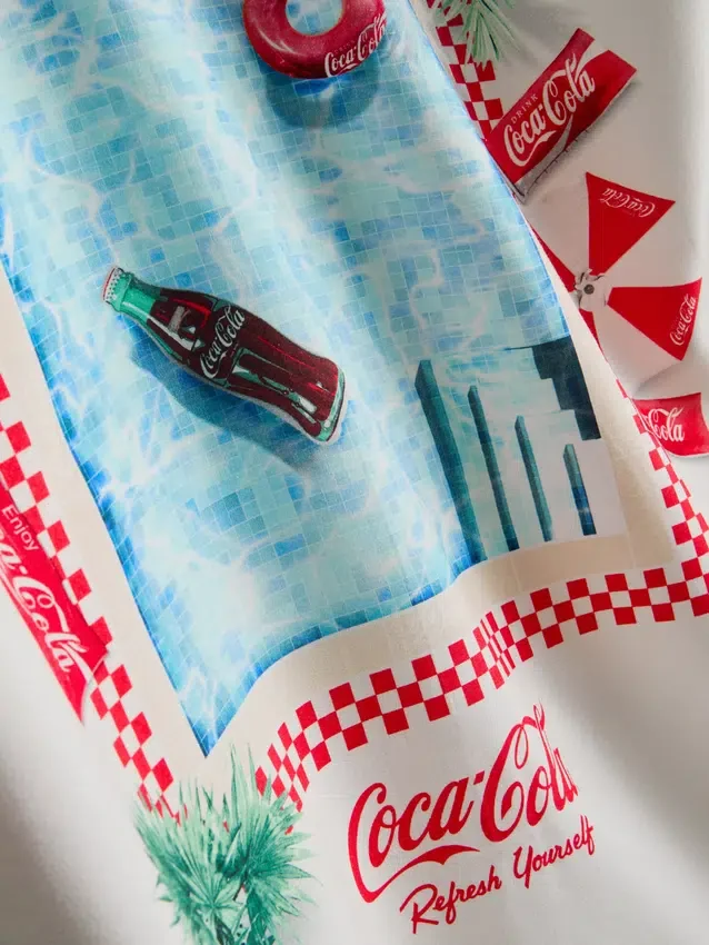 Camisas de manga corta de Coca-Cola