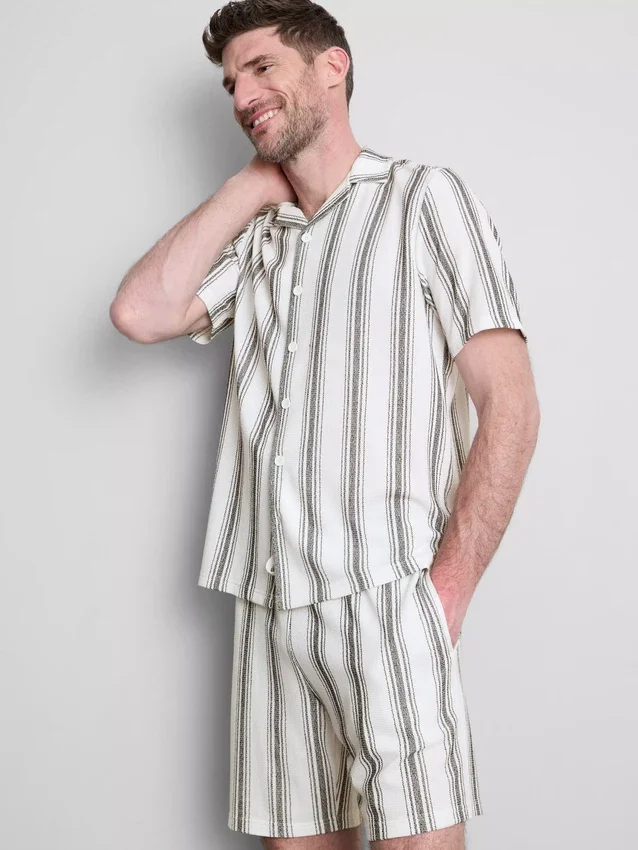 Camisas de pijama a rayas