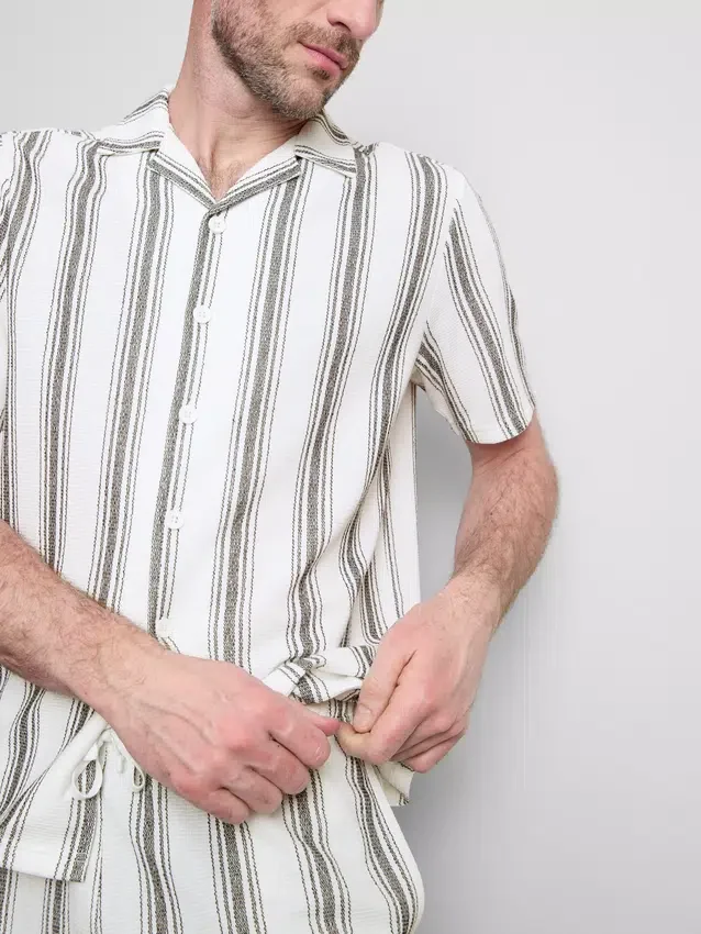 Camisas de pijama a rayas