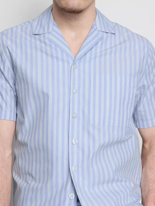 Camisas de pijama a rayas con botones