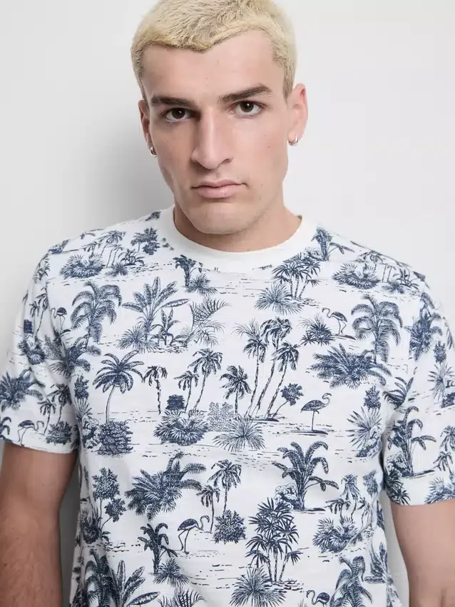 Camisas estampadas de manga corta