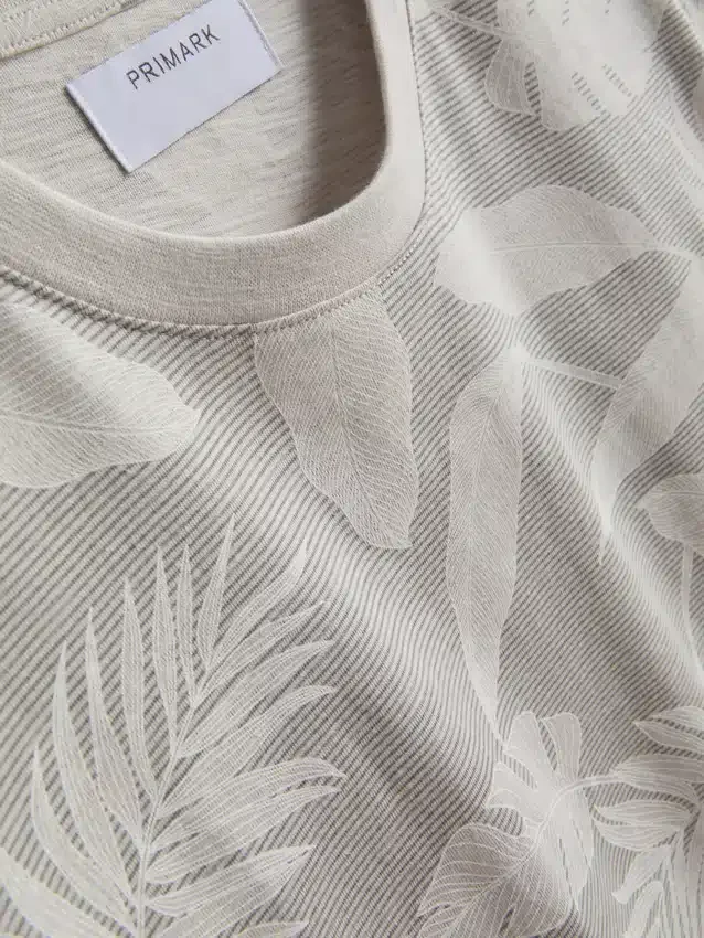 Camisas estampadas de manga corta