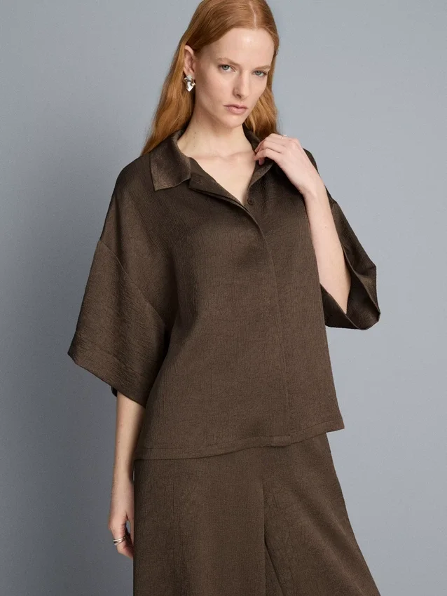 Camisas holgadas de satén texturizado