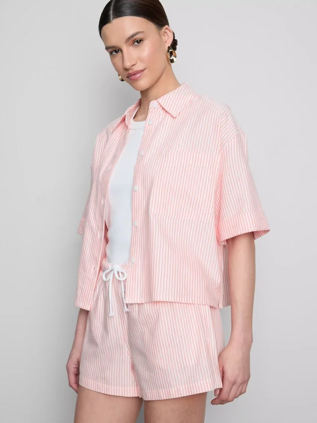 Camisas Oxford cortas de corte cuadrado y manga corta
