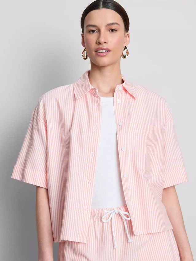 Camisas Oxford cortas de corte cuadrado y manga corta