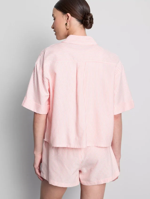Camisas Oxford cortas de corte cuadrado y manga corta