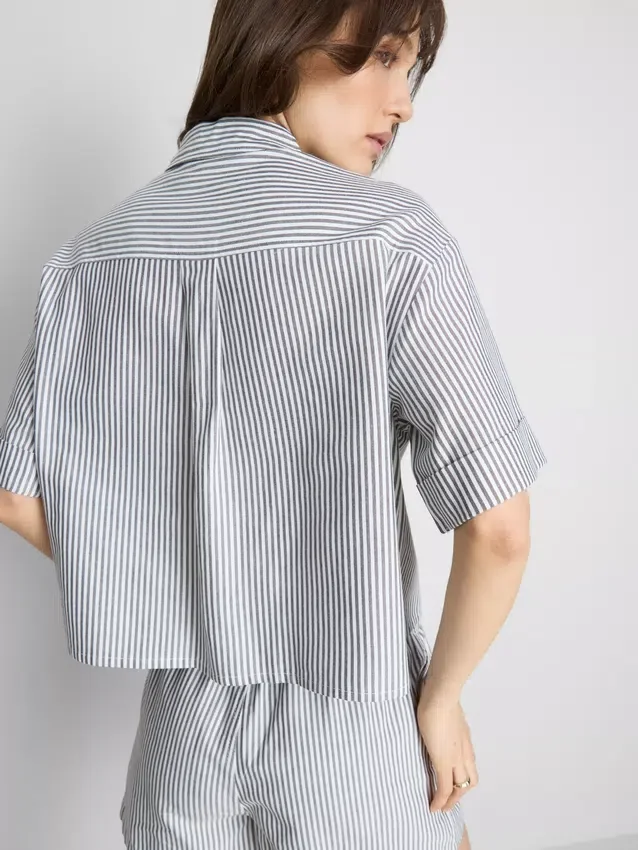 Camisas Oxford cortas de corte cuadrado y manga corta