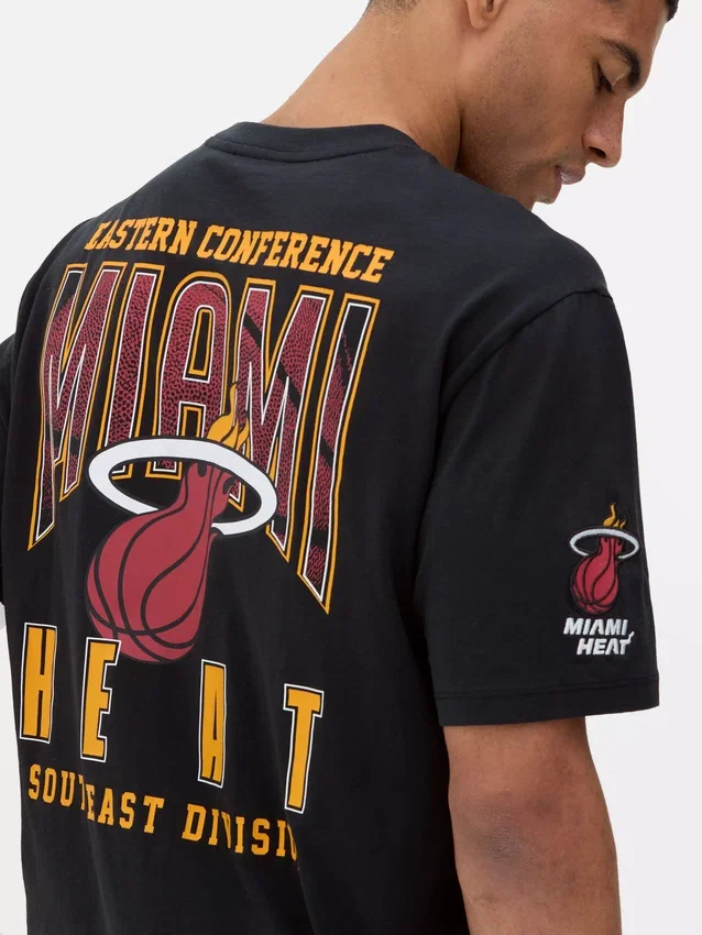 Camiseña de los Miami Heat de la NBA