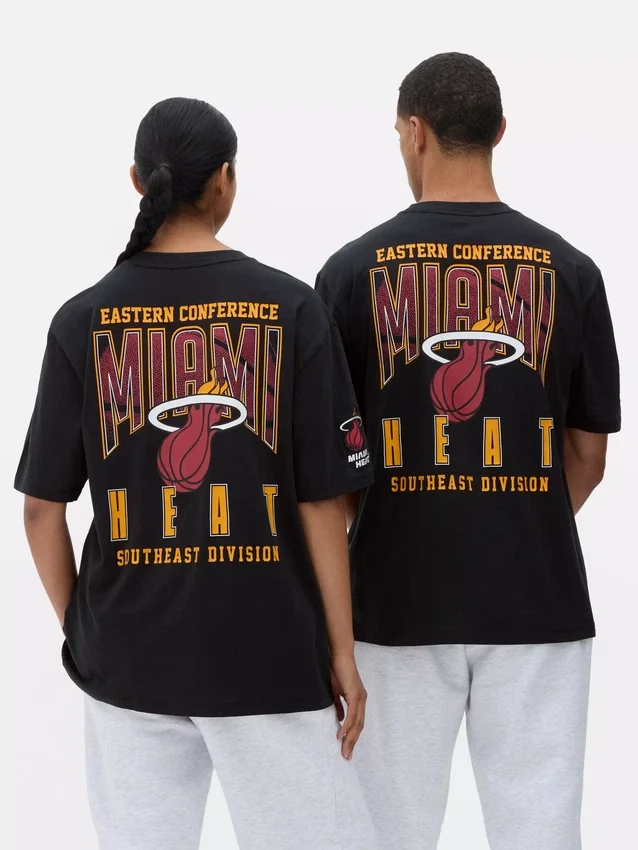 Camiseña de los Miami Heat de la NBA