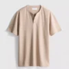 Camiseña Henley texturizada