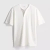 Camiseña Henley texturizada