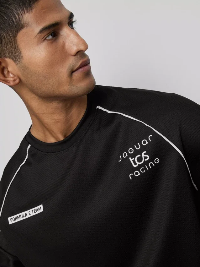 Camisea Jaguar TCS Racing