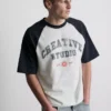 Camiseña raglán de Creative Studio