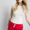 Camiseta ajustada con mangas casquillo