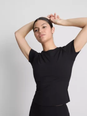 Camiseta ajustada y suave como la mantequilla
